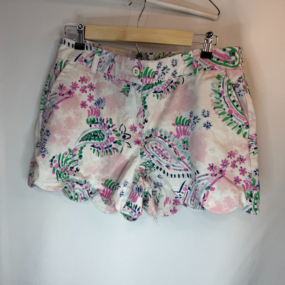 Size 10 Crown & Ivy Shelby Paisley Floral Scalloped Hem Shorts Pink Green